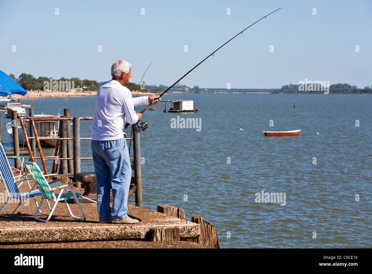 La pesca al fiume Uruguay, Colon, Entre Rios Provincia, Argentina. Foto Stock