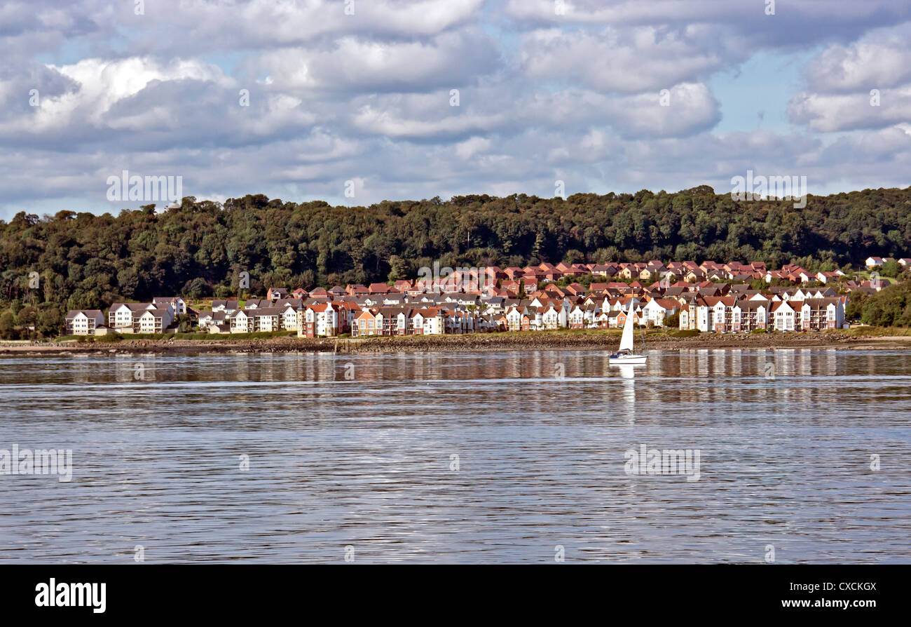 Alloggiamento da Riva del Firth of Forth a Dalgety Bay Fife Scozia Scotland Foto Stock