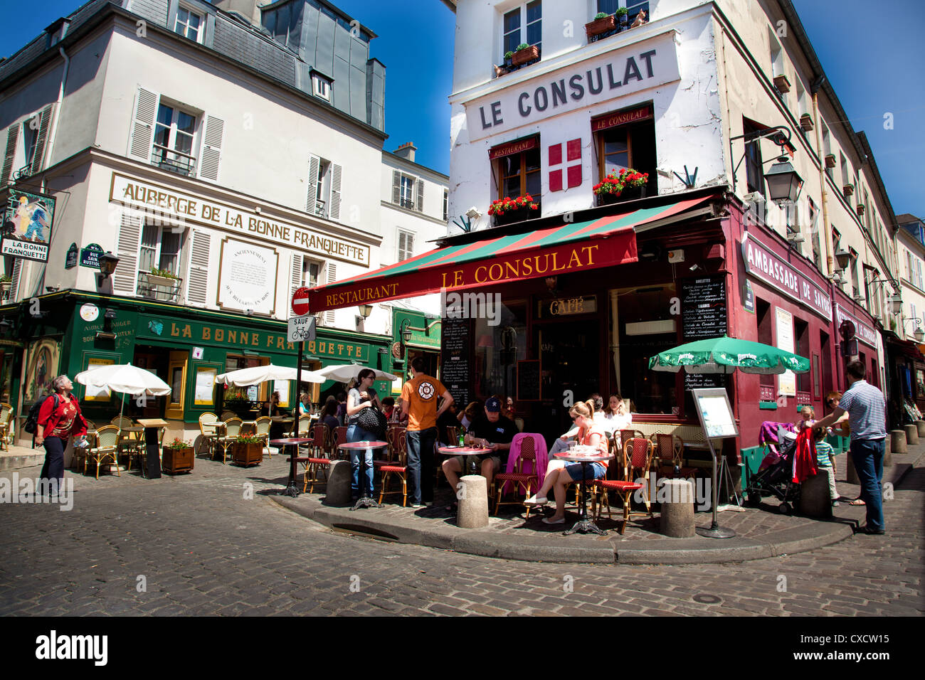 Edifici storici nel quartiere Montmartre di Parigi Foto Stock