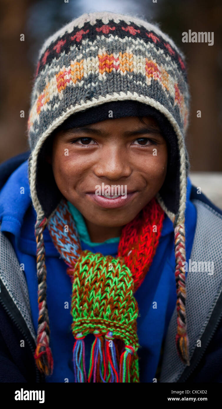 Sciarpa del nepal immagini e fotografie stock ad alta risoluzione - Alamy