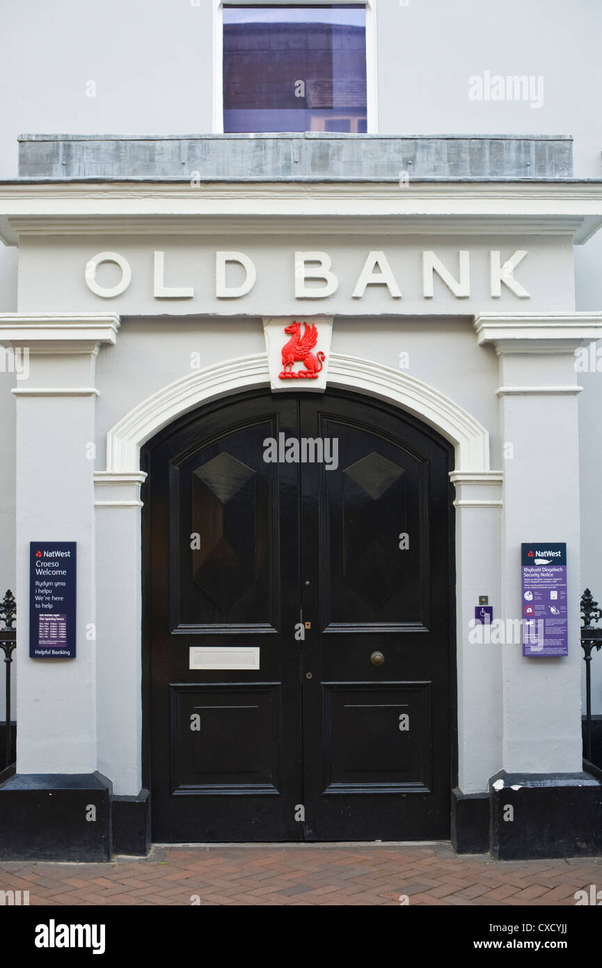 Esterno della NatWest high street bank ad Abergavenny Gwent South Wales UK Foto Stock