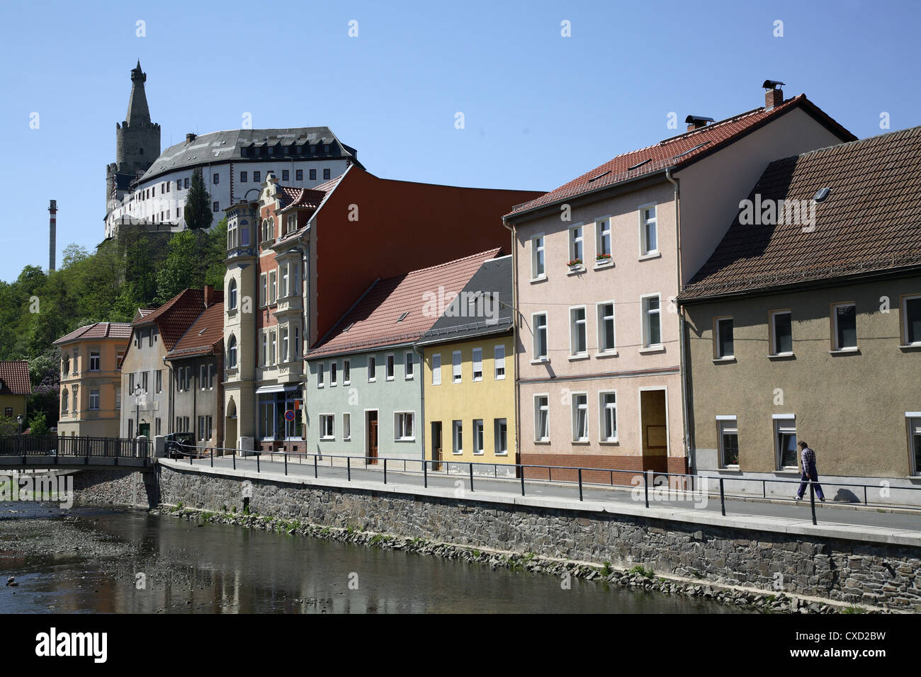 La Weida, Cityscape con Osterburg a Auma nel Land della Turingia Foto Stock