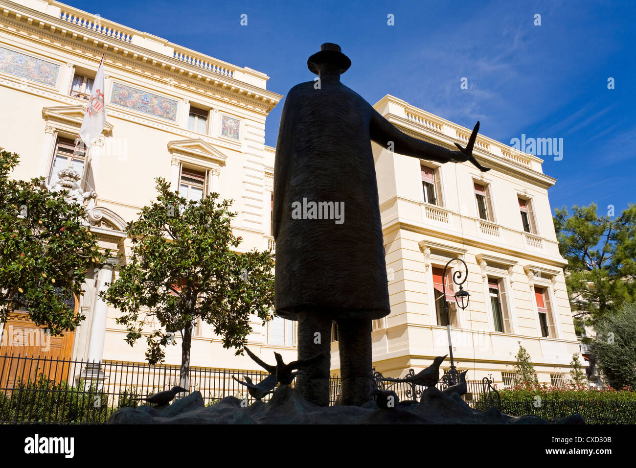 La Fontaine aux Oiseaux da Jean Michel Folon e Ministre d'Etat nella vecchia Monaco e Monte Carlo, Monaco, Europa Foto Stock
