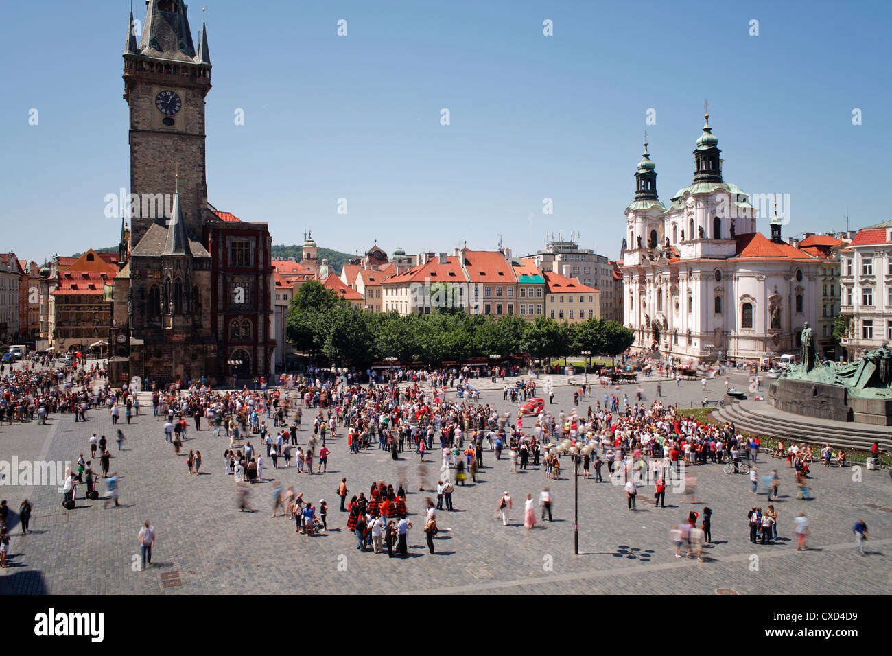 Il municipio della città vecchia torre con il famoso orologio celeste, Praga, Repubblica Ceca, Europa Foto Stock
