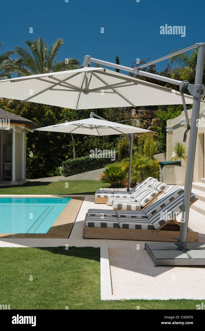 Villa spagnola con architettura di Charlie Esquivias e design degli interni di Fernando Carrizosa-Kolbe Foto Stock