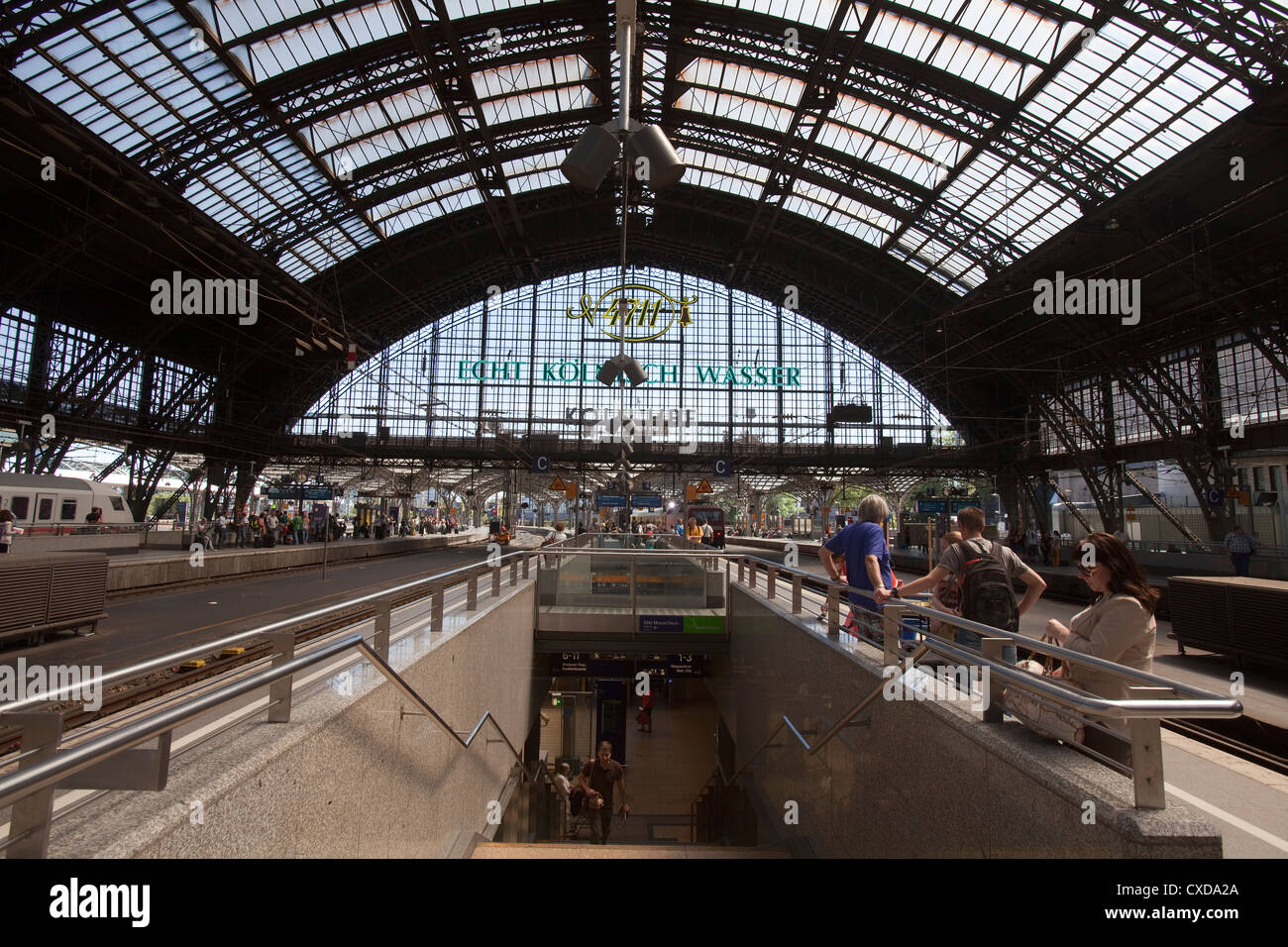 La stazione ferroviaria principale, la Deutsche Bahn AG, Colonia, Germania, Europa Foto Stock