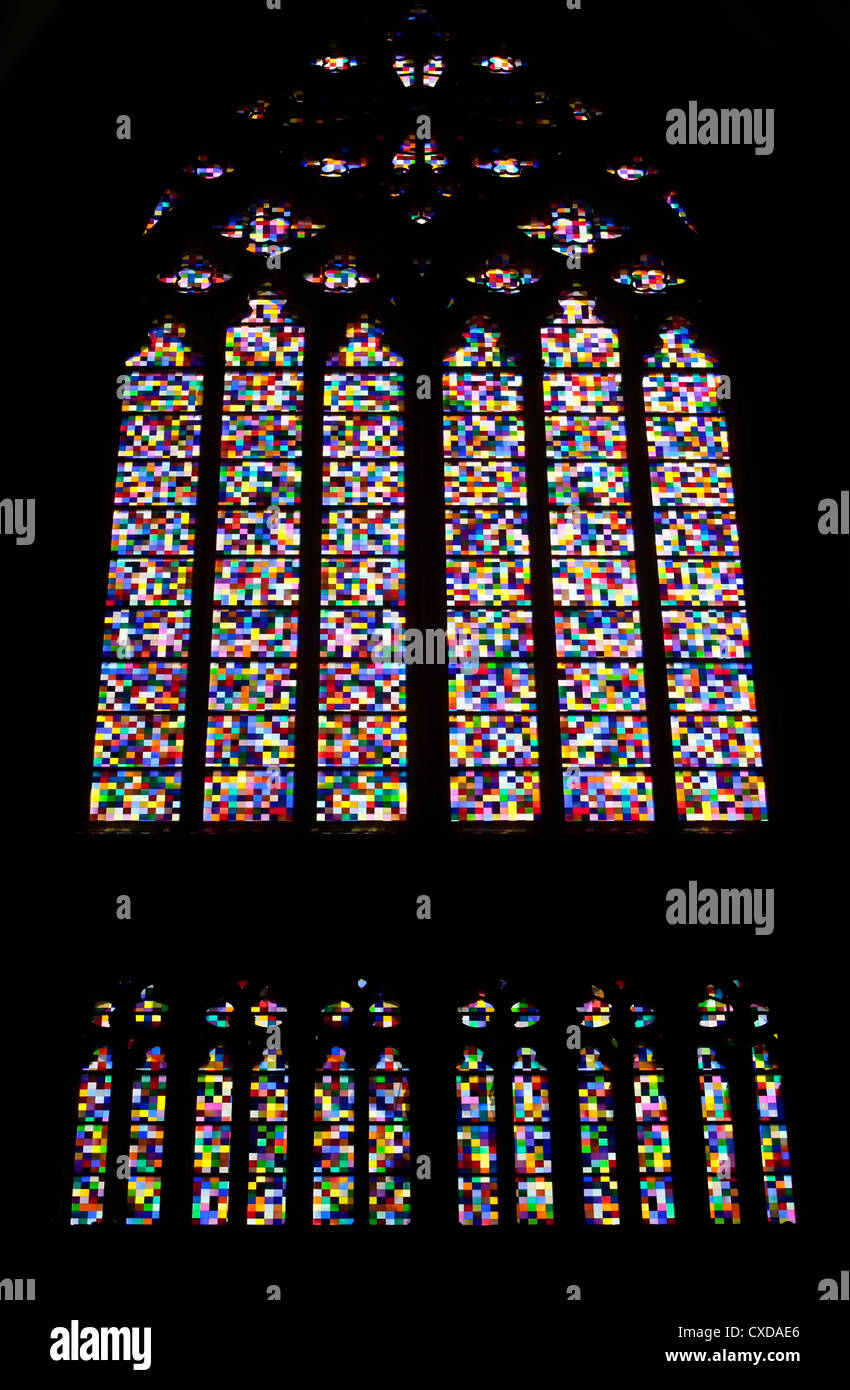 La finestra della chiesa di Gerhard Richter, in Koelner Dom, la cattedrale di Colonia, Colonia, nella Renania settentrionale-Vestfalia, Germania, Europa Foto Stock