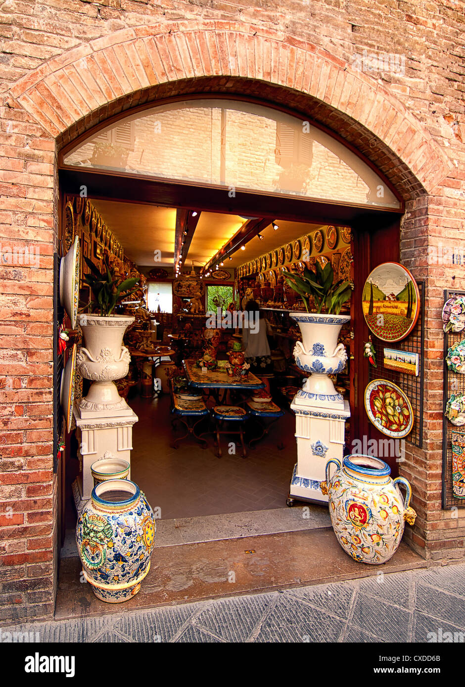 Entrata nel negozio di souvenir in Toscana Foto Stock