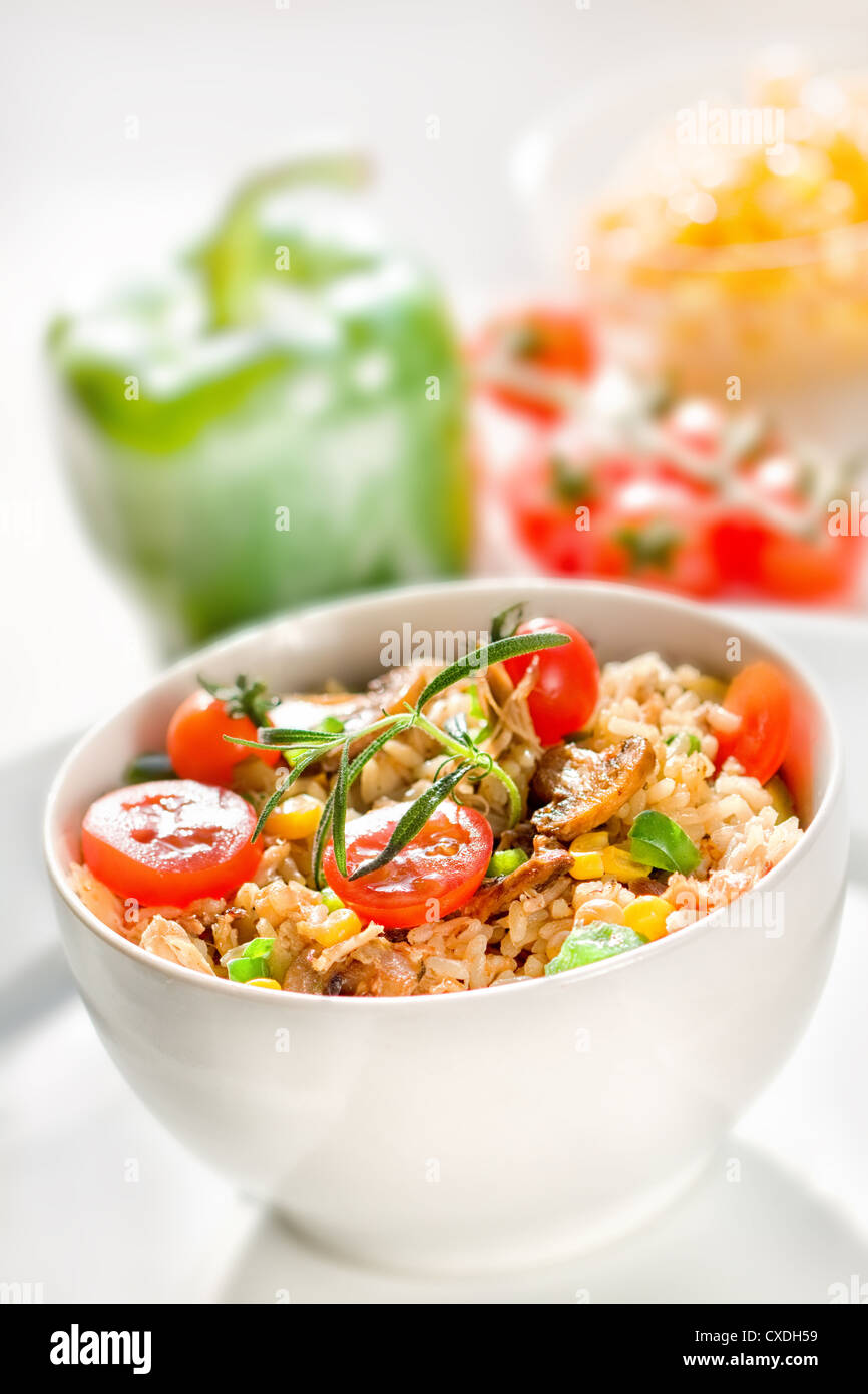 Risotto con carne e verdura Foto Stock