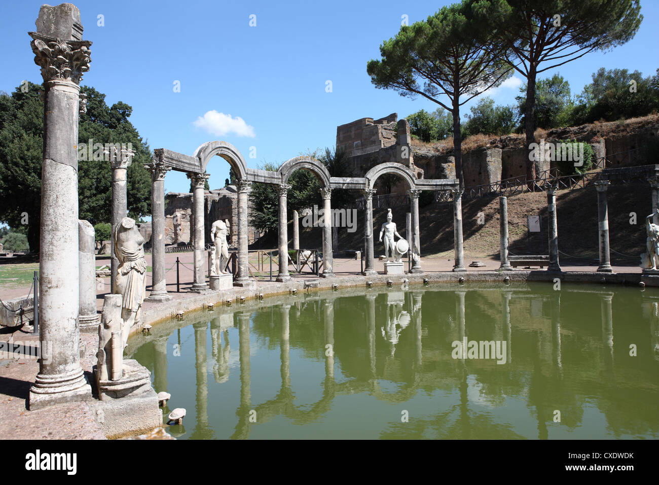 Villa Adriana, Canopus Canal, Sito Patrimonio Mondiale dell'UNESCO, Tivoli, Roma, Lazio, l'Italia, Europa Foto Stock