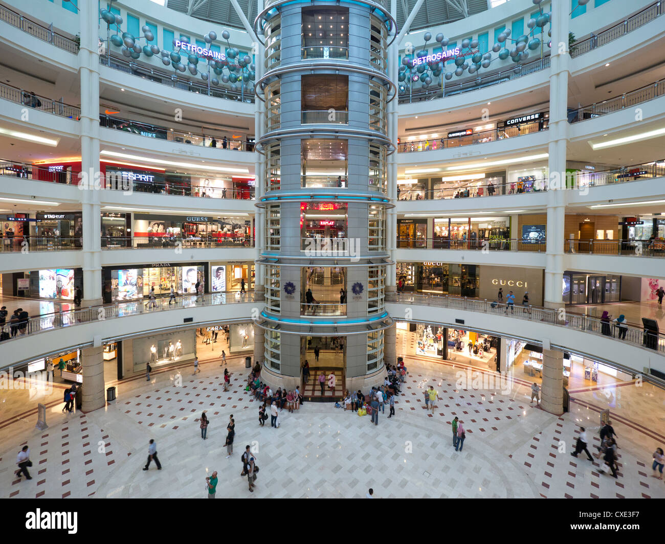 Interno del Centro Commerciale per lo shopping, Kuala Lumpur, Malesia Foto Stock