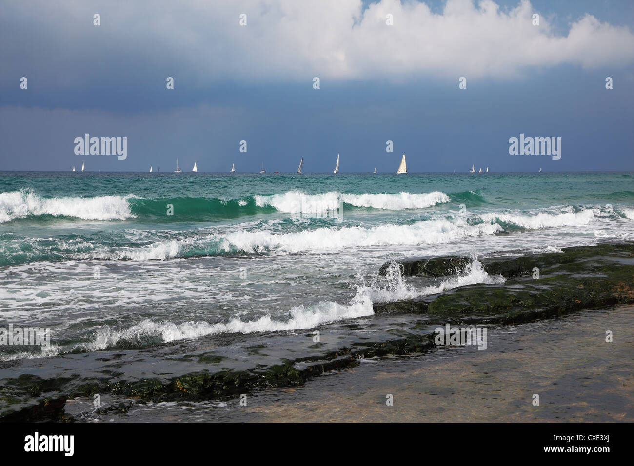 Bella bianche vele di imbarcazioni da diporto Foto Stock