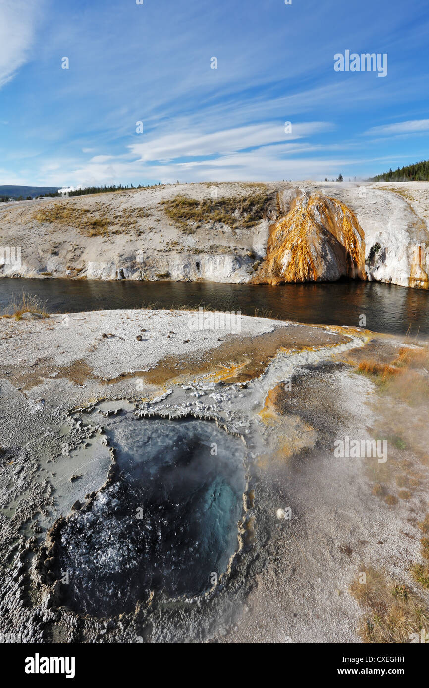 Famose le fumarole con acqua azure. Foto Stock