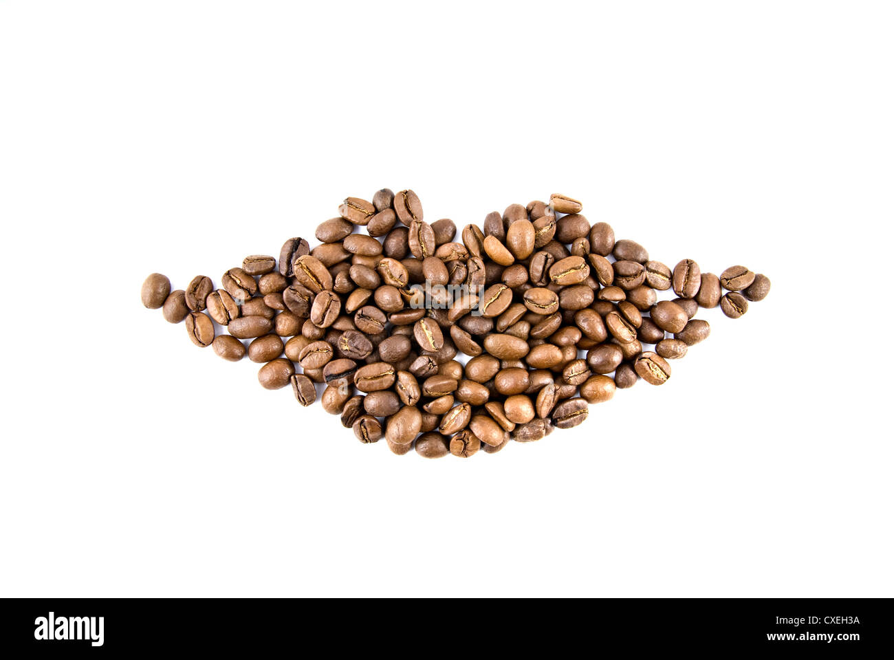Le labbra dai chicchi di caffè isolato su bianco Foto Stock