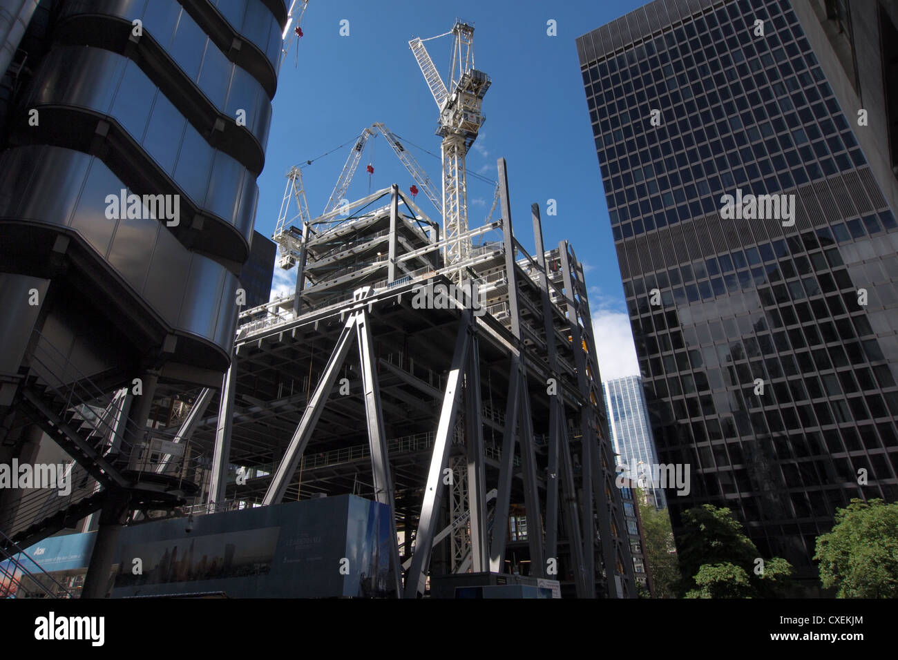 Edificio per uffici grattacielo in costruzione nel quartiere finanziario di Londra Inghilterra ARCHITETTURA DEL REGNO UNITO Foto Stock
