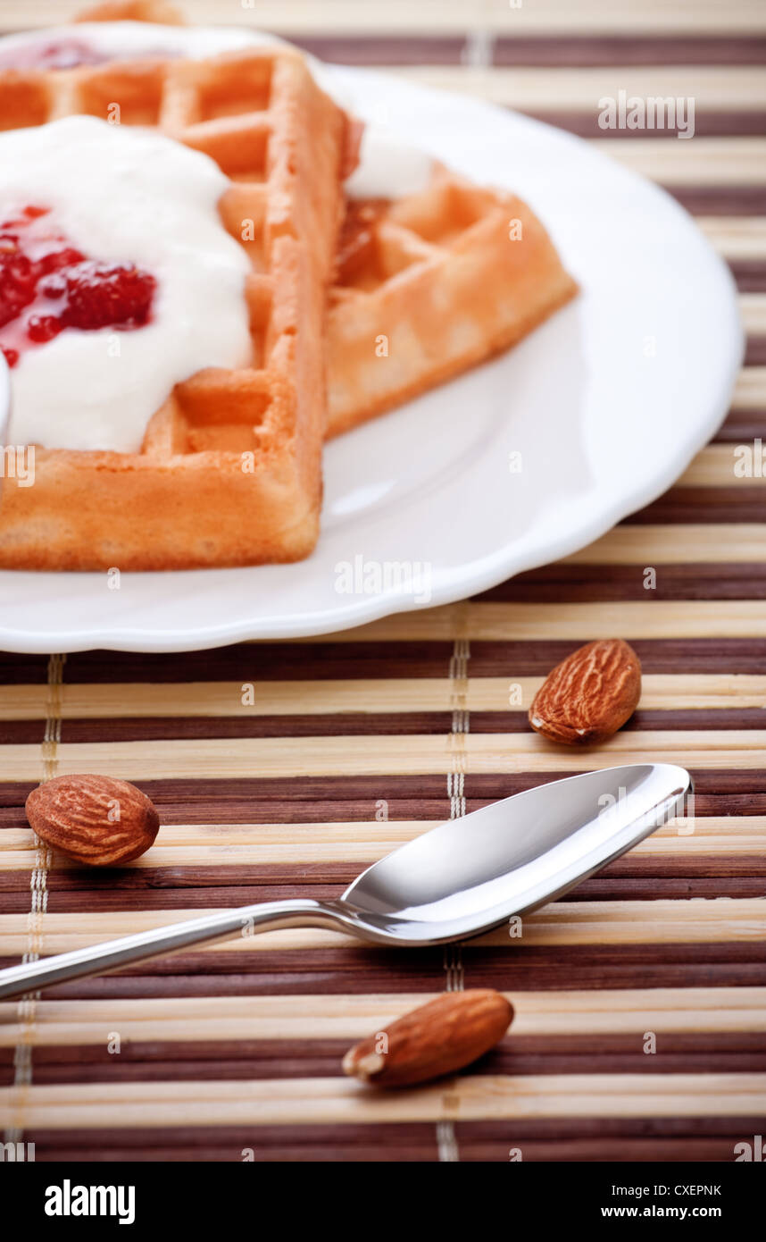 Il dessert con waffle soft Foto Stock