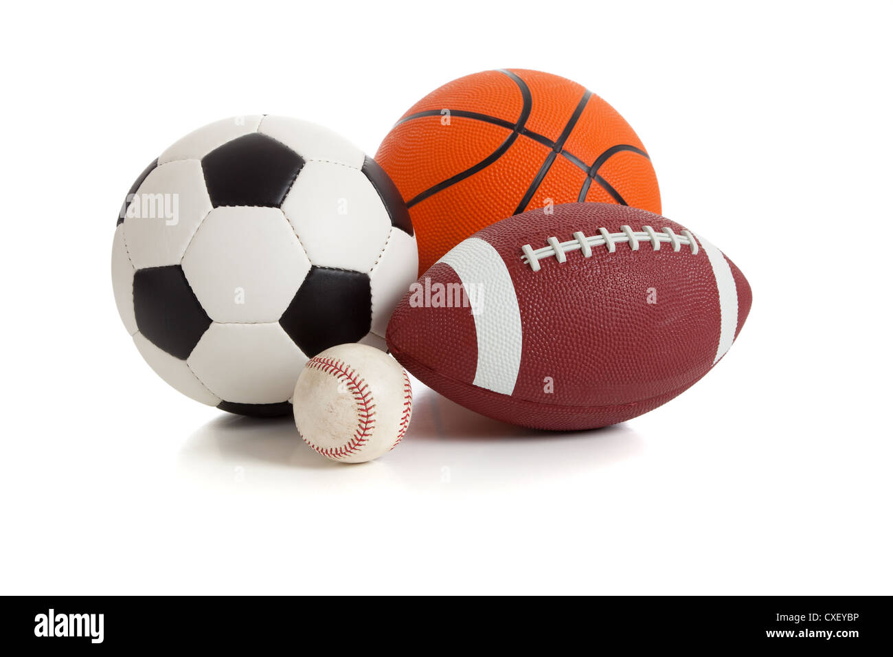 Assortiti palle sportive su sfondo bianco Foto Stock