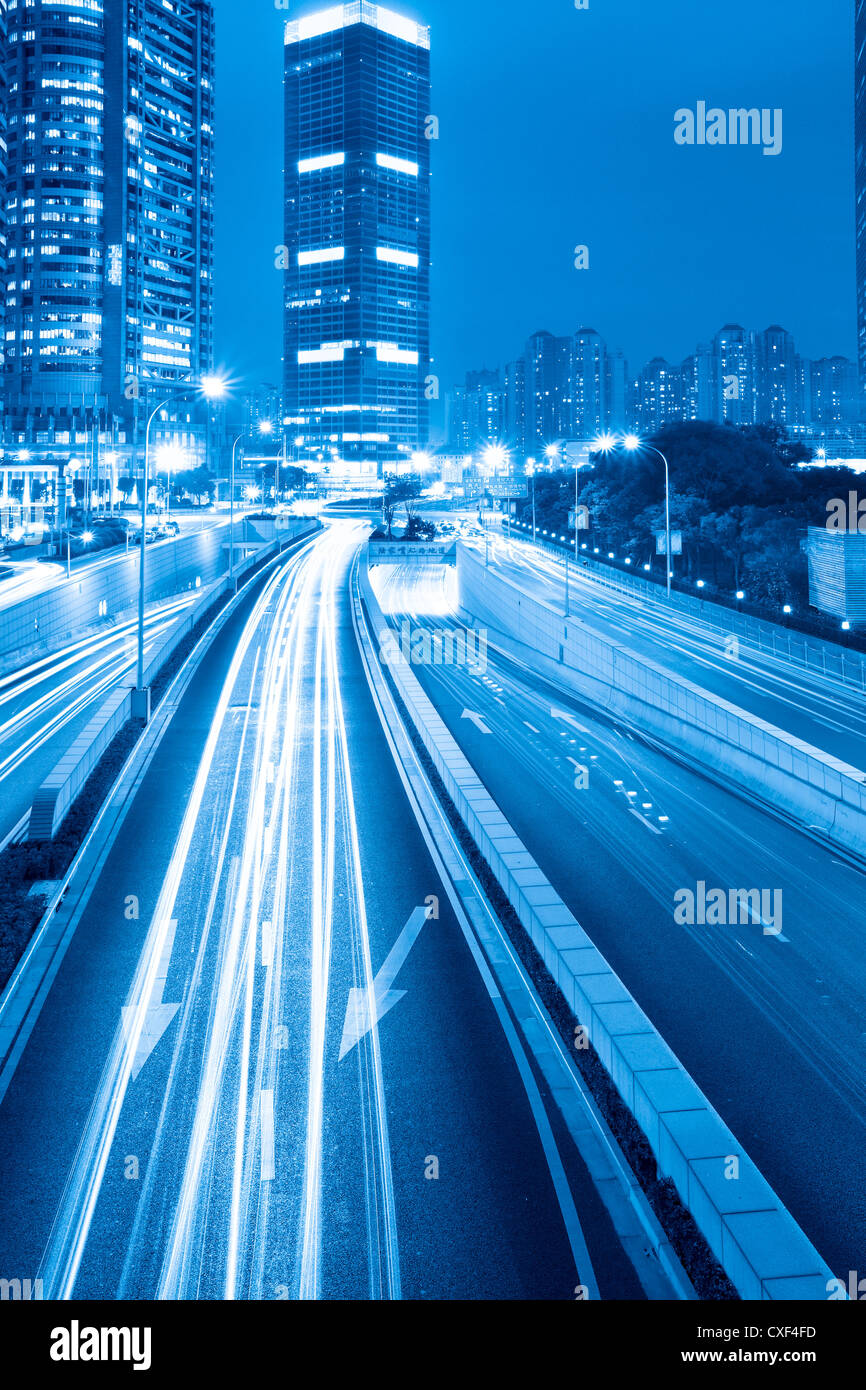 I percorsi della luce a Shanghai Foto Stock