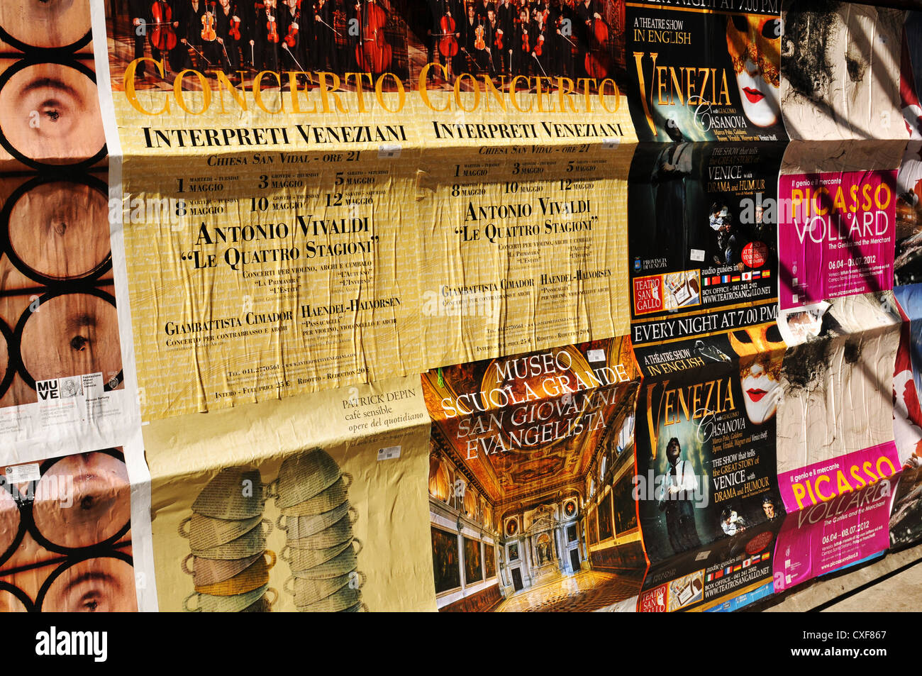 Venezia, Italia - 6 Maggio 2012: Evento Culturale pubblicizzato nel centro storico di Venezia Foto Stock