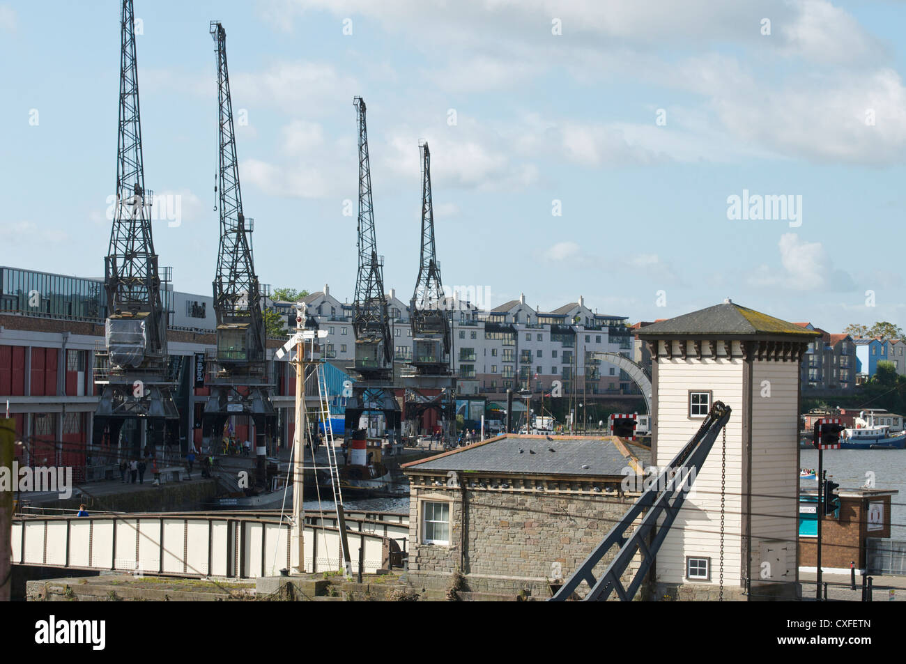 Bristol in disuso dockland cranes Bristol docks Foto Stock