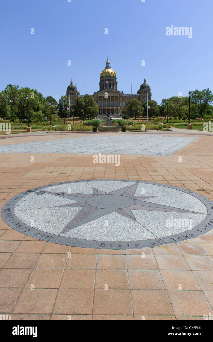 Medaglione di pietra in entrata alla Iowa State Capitol Building o statehouse in Des Moines Foto Stock
