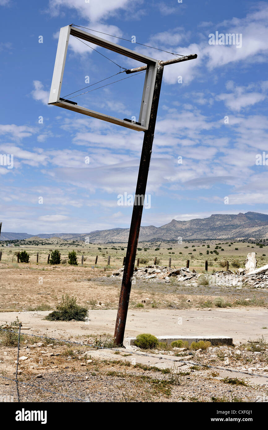 Svuotare/segno di Nowhere Route 66 Strada Madre Arizona Foto Stock