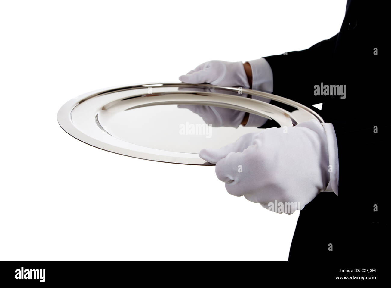 Un cameriere con guanti bianchi e mani tenendo un vassoio d'argento su  sfondo bianco Foto stock - Alamy