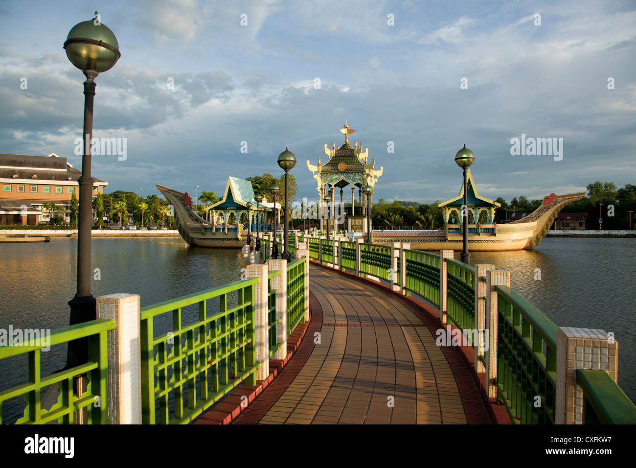 Il cerimoniale Barge al sultano Omar Ali Saifuddin Moschea, Bandar Seri Begawan, Brunei Foto Stock
