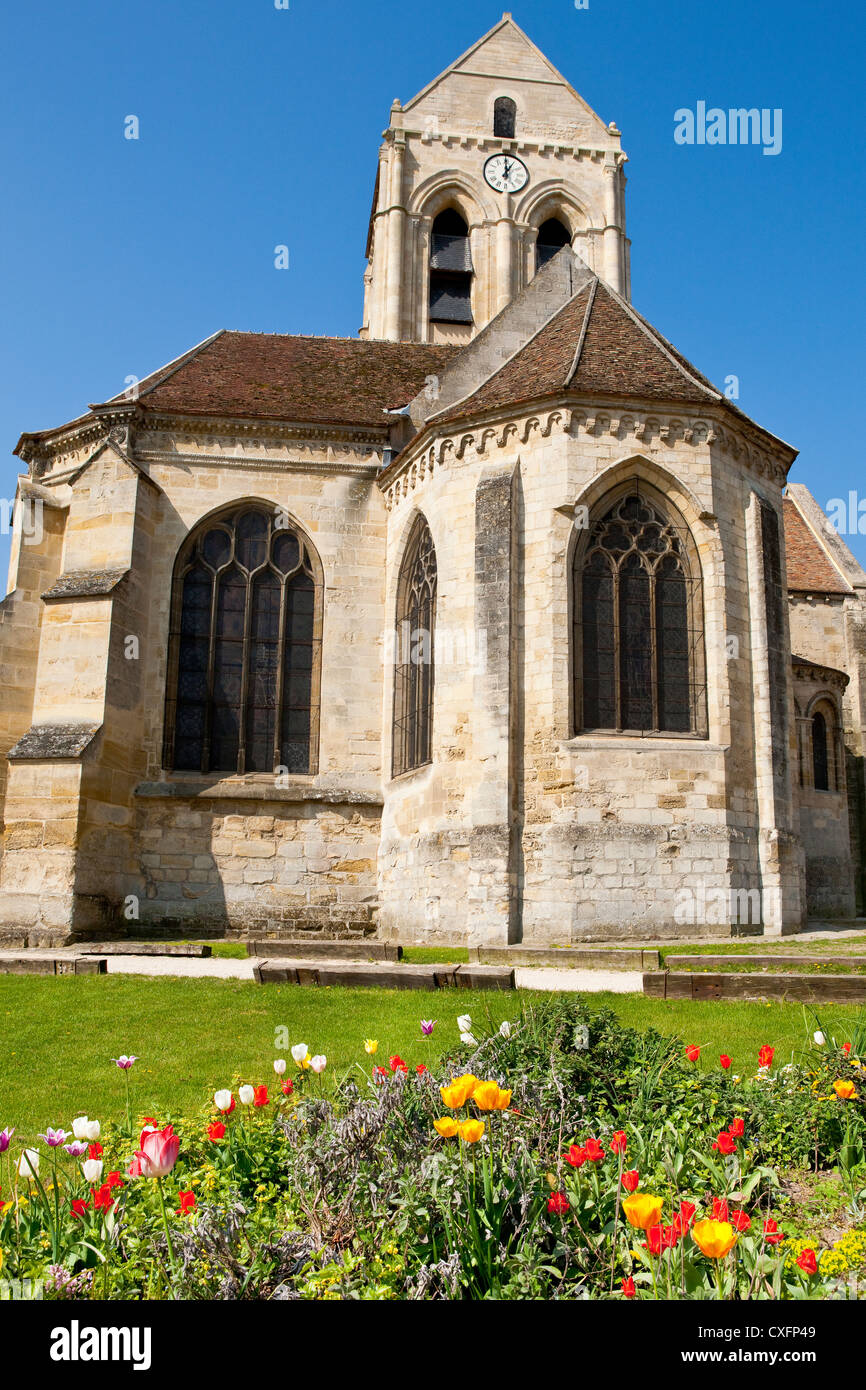 La famosa chiesa di Auvers-sur-Oise ( Francia ) dipinta da Vincent van Gogh Foto Stock