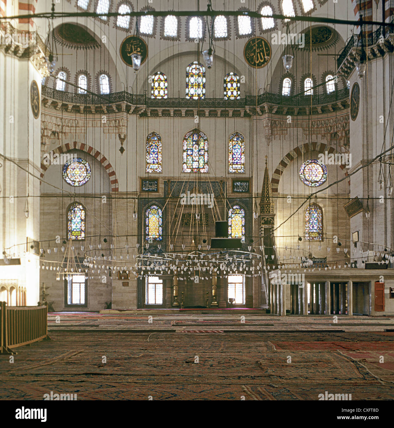 All'interno del Süleymaniye Camii (Sinan 1550), İstanbul, Turchia 690224 111 Foto Stock