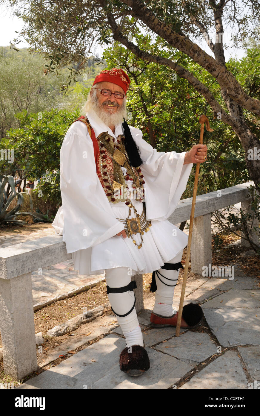 Costume greco immagini e fotografie stock ad alta risoluzione - Alamy