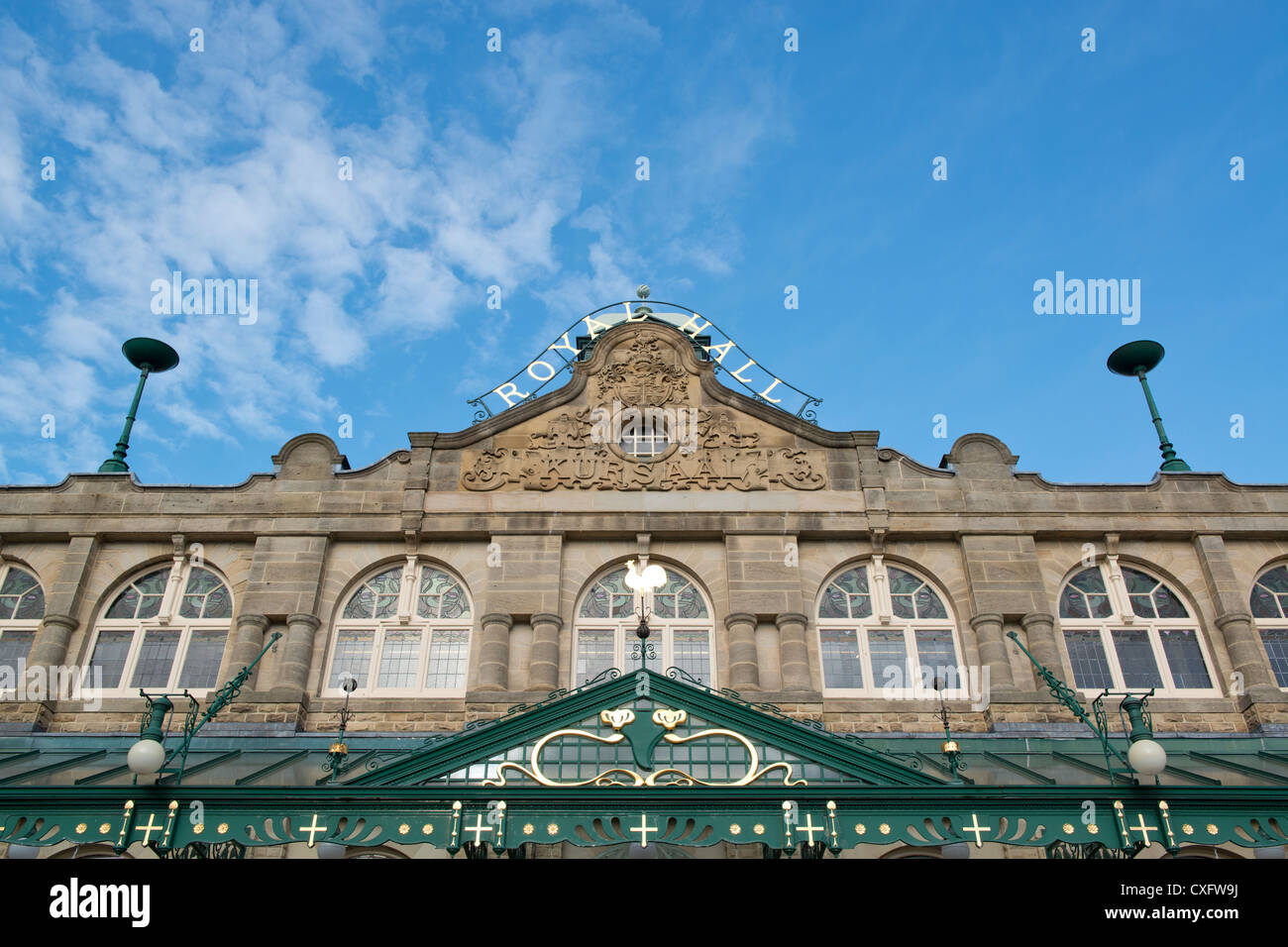 Il Royal Hall International Center performance hall e il teatro si trova in Harrogate, West Yorkshire. Foto Stock