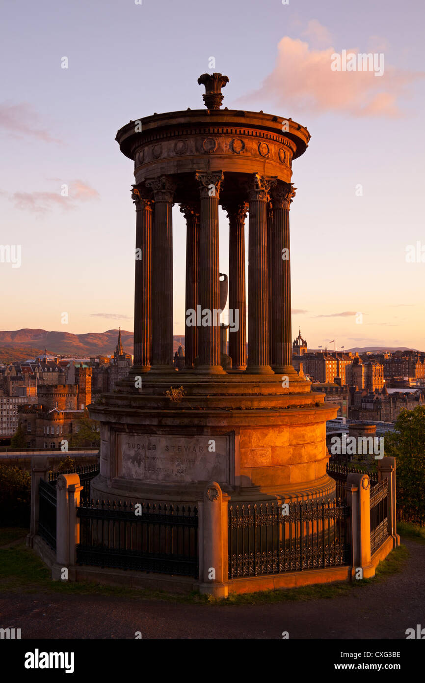 Dugald Stewart monumento, Calton Hill, al tramonto, Scotland, Regno Unito, Europa Foto Stock