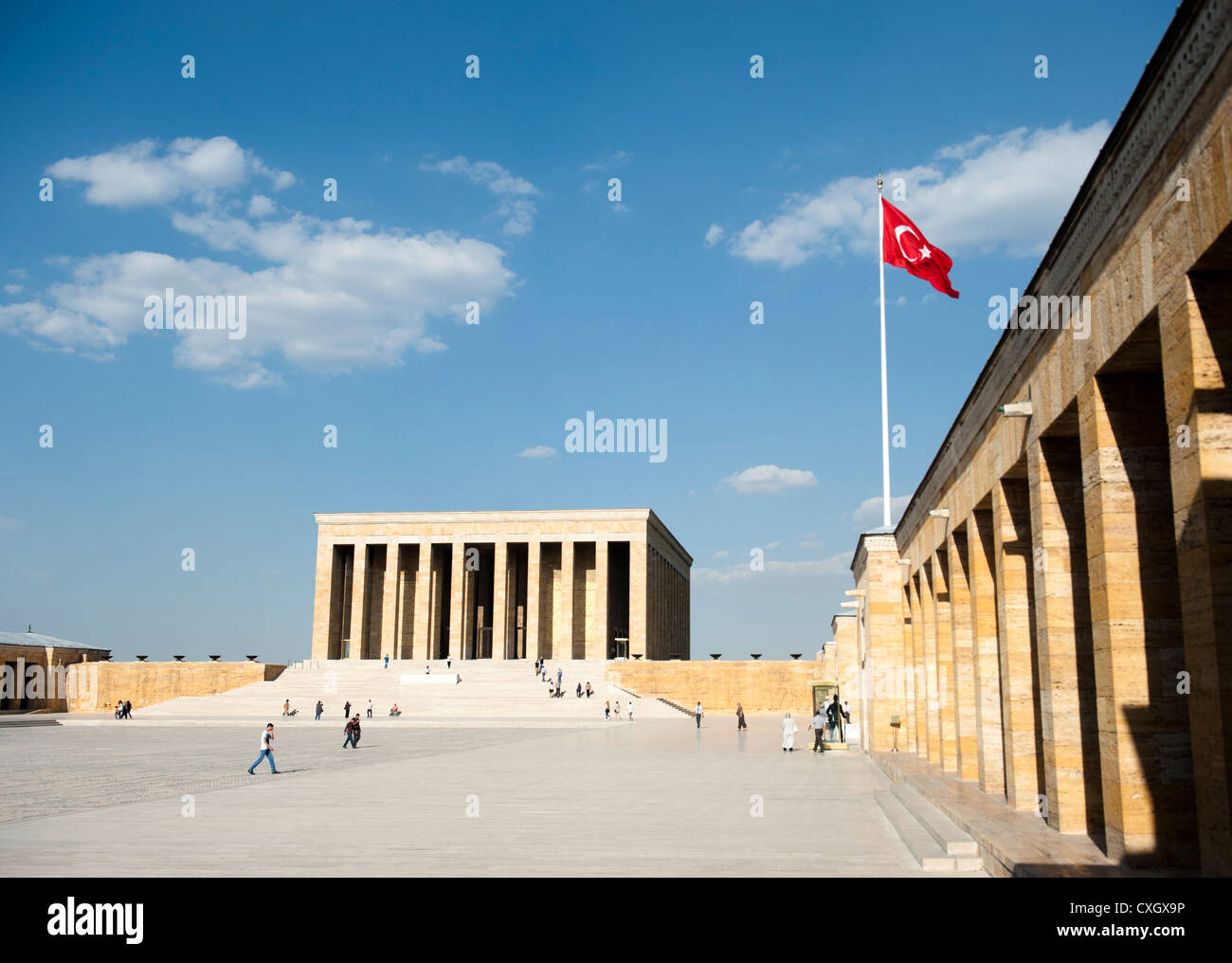 La monumentale tomba di Anitkabir ad Ankara è il mausoleo di Kemal Atatürk, il fondatore e primo presidente della Repubblica di Turchia Foto Stock
