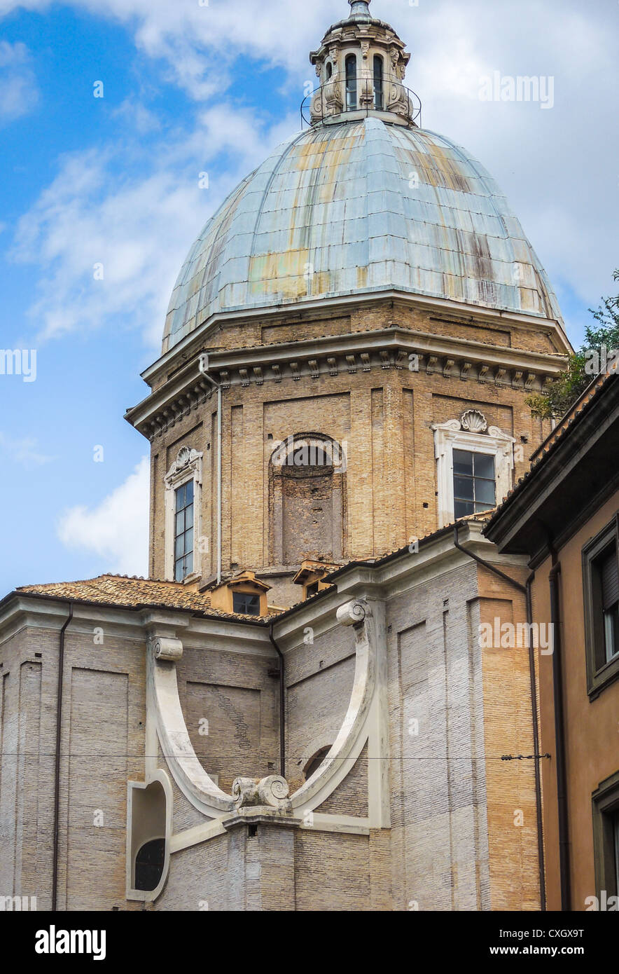 Cupola di una chiesa in Roma. Foto Stock