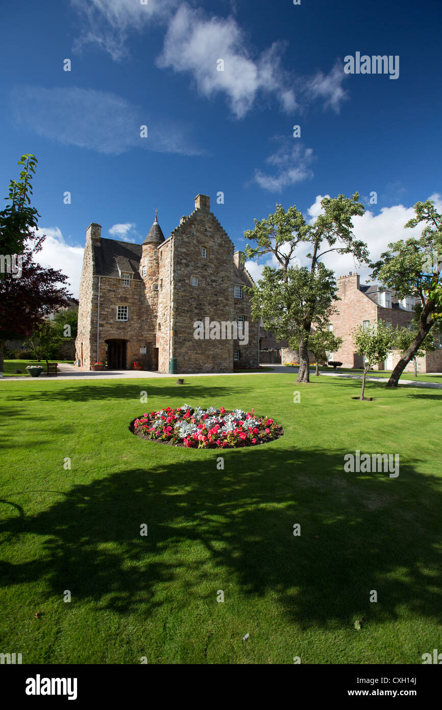 Città di Jedburgh, Scozia. Vista colorate della Regina Maria di Scot del centro visitatori e motivi. Foto Stock