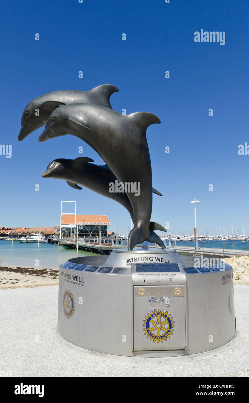 Dolphin Wishing Well Sorrento Quay a Hillarys Boat Harbour, nella periferia nord di Perth, Western Australia Foto Stock