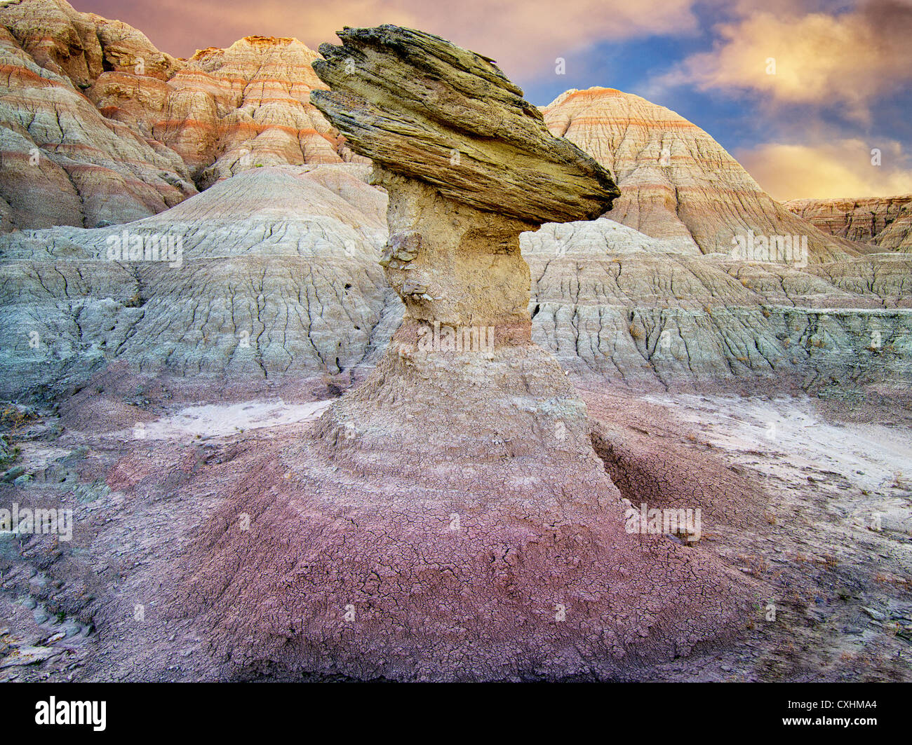 Roccia di bilanciamento. Parco nazionale Badlands. Dakota del Sud Foto Stock