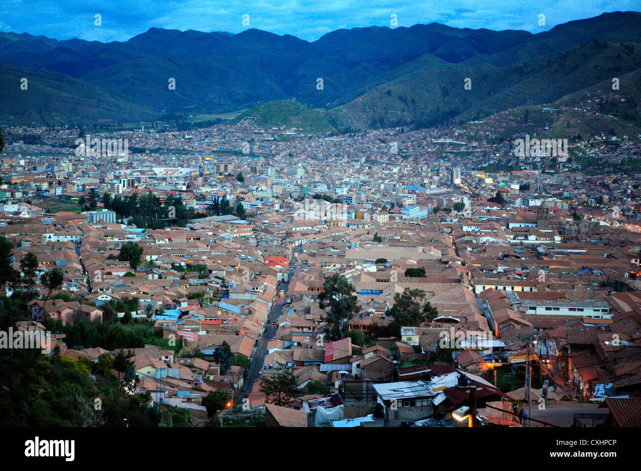 Vista di Cuzco dal Sacsayahuaman sito archeologico, Perù Foto Stock