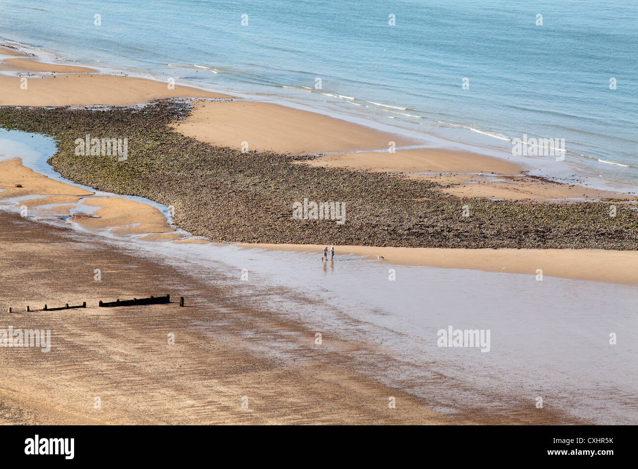 Spiaggia tranquilla tra Cromer e Overstrand Norfolk Inghilterra Foto Stock