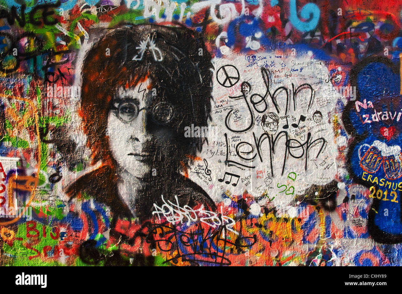 Dettaglio di un famoso muro di Lennon a Praga Foto Stock
