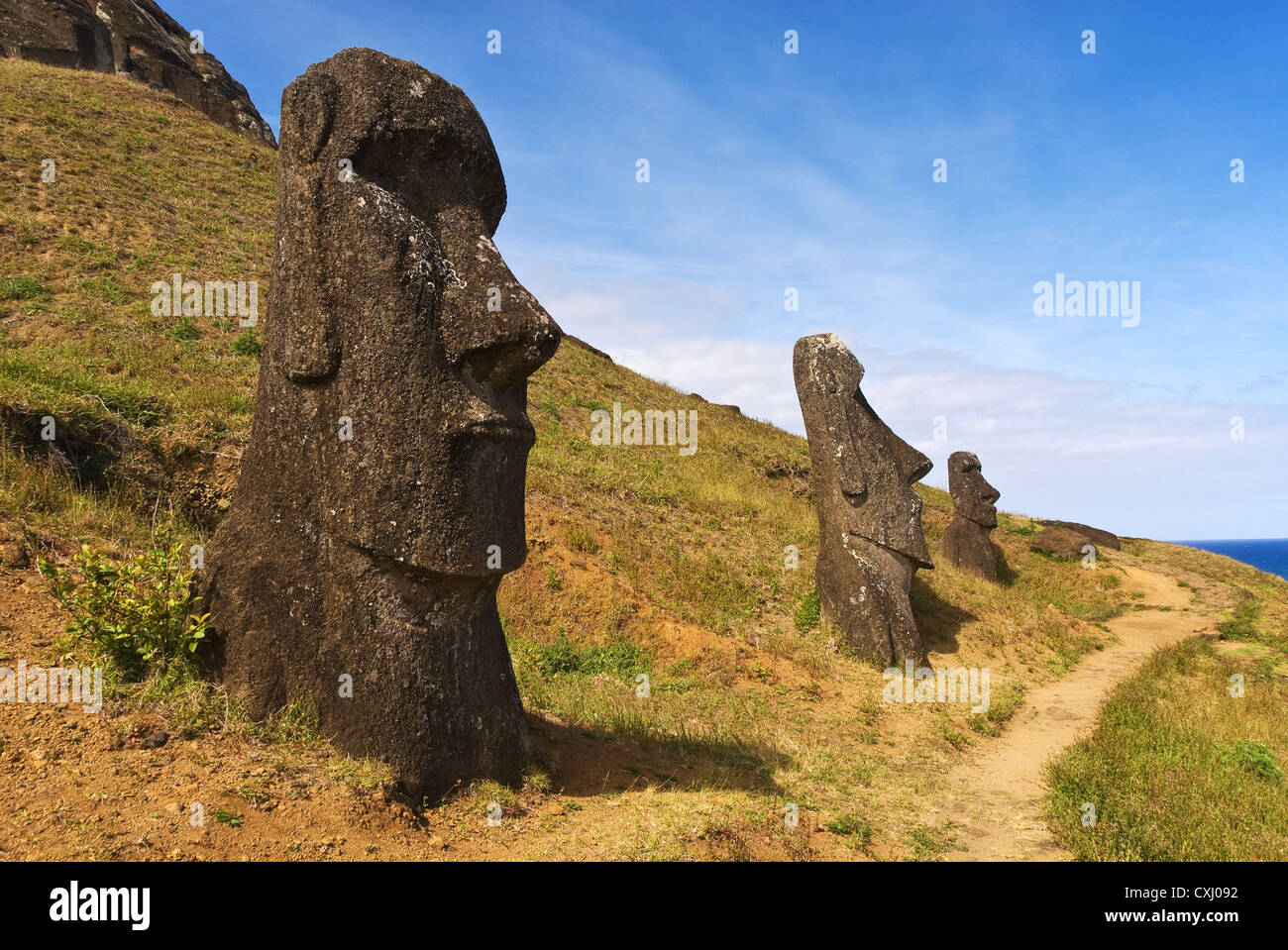 Elk198-5257 Cile, Isola di Pasqua, Rano Raraku, moai statue Foto Stock