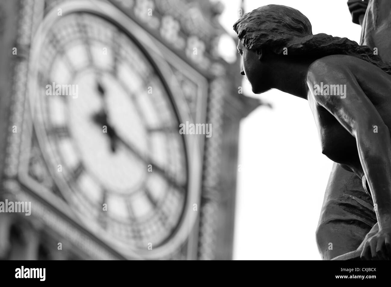 La statua di Boadicea, in Westminster, con Big Ben in background Foto Stock