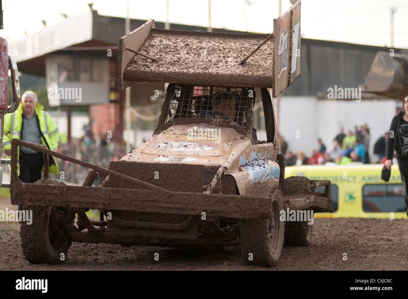 F1 v8 stock auto automobili stockcar stockcars ala ali a profilo aerodinamico aerofoil profili aero fogli di lamina di pressione aria downforce forza verso il basso un Foto Stock