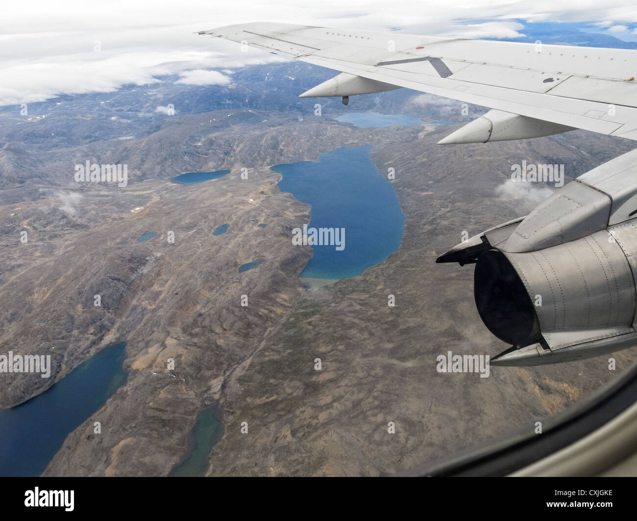 Vista aerea mentre si è in volo sulla tundra del Isola Baffin east coast, Nunavut, Canada. Foto Stock