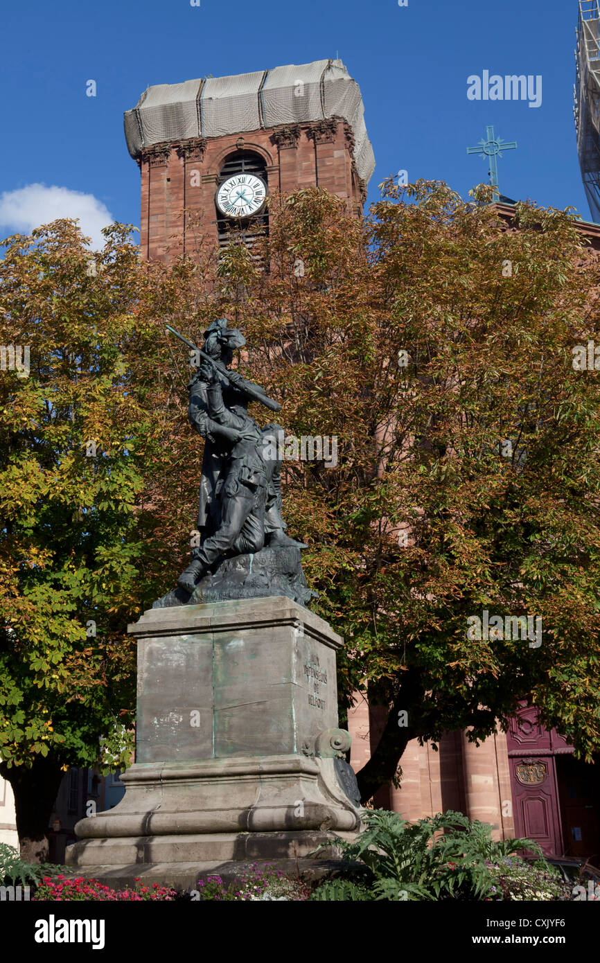 Belfort, Francia, urban, città, viaggi, Torre, chiesa, San Cristobla, monumento, quadrato, orologio Foto Stock