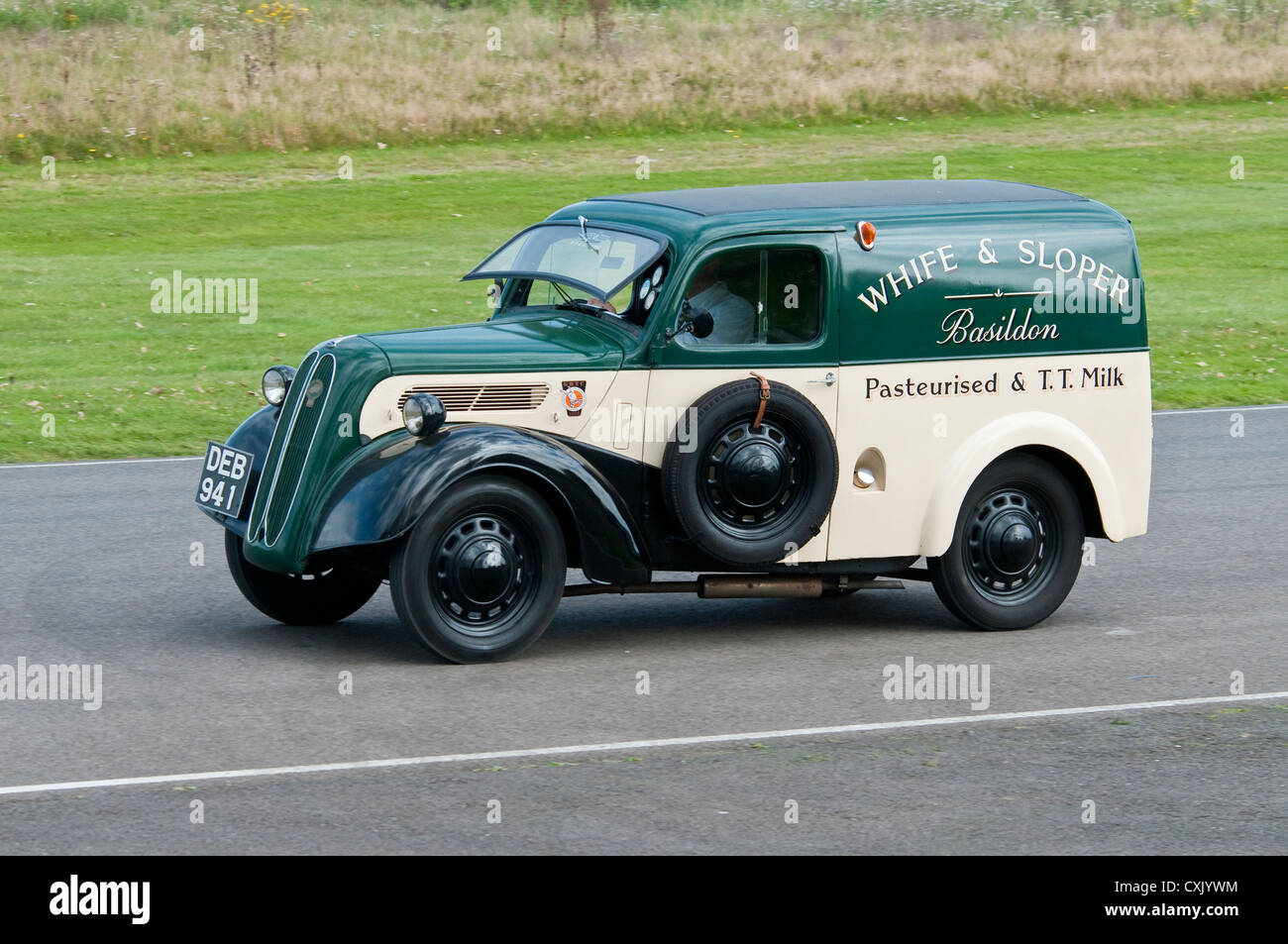 1953 Ford 5cwt latte Van Foto Stock
