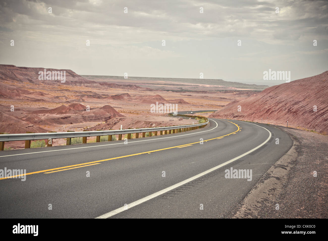 Autostrada 160, vicino a Tuba City, Arizona, Stati Uniti d'America Foto Stock