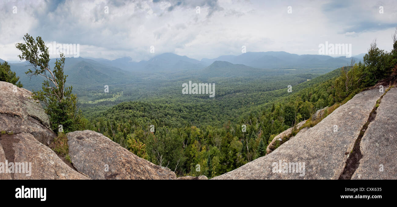 Vista da Mt. Van Hoevenberg, Montagne Adirondack, New York Foto Stock