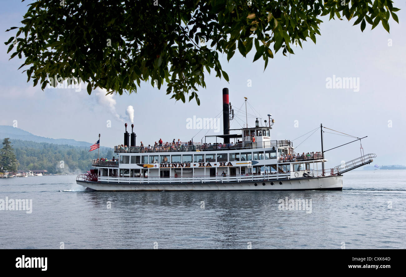 Steamboat Minne-Ha-Ha sul lago George, nello Stato di New York Foto Stock